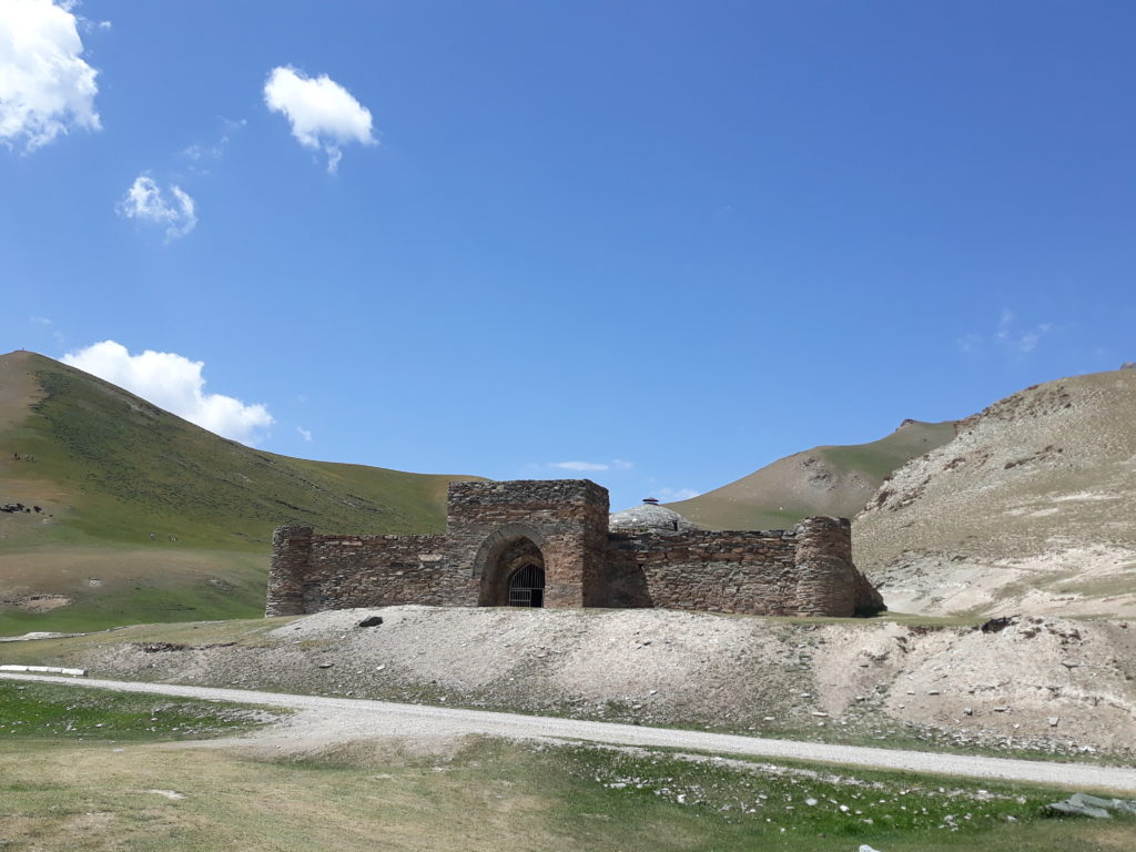Ztraceni v kyrgyzské pustině